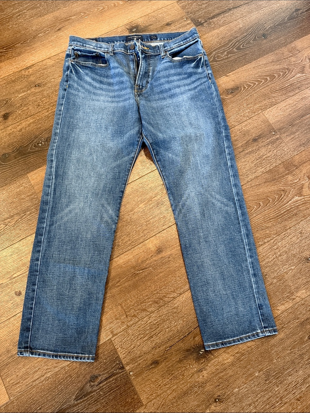 410 Athletic Fit
Size 34 waist, 32 length
